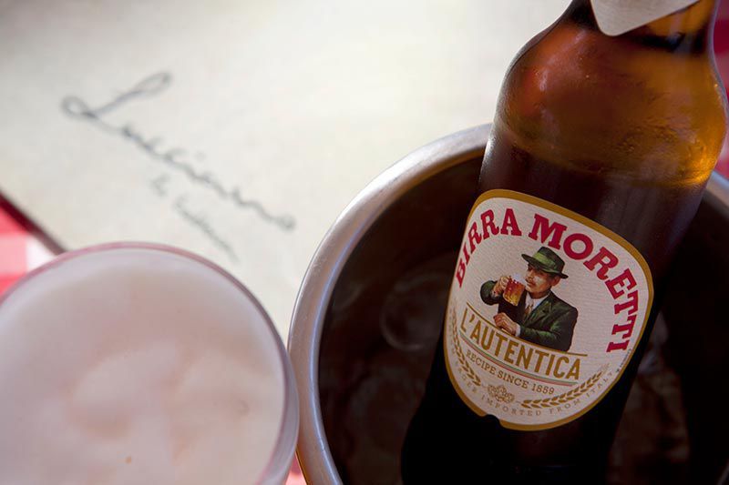 Cerveza birra moretti auténtica