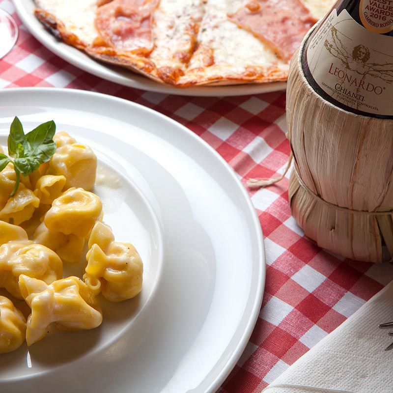 Raviolis frescos con salsa de queso