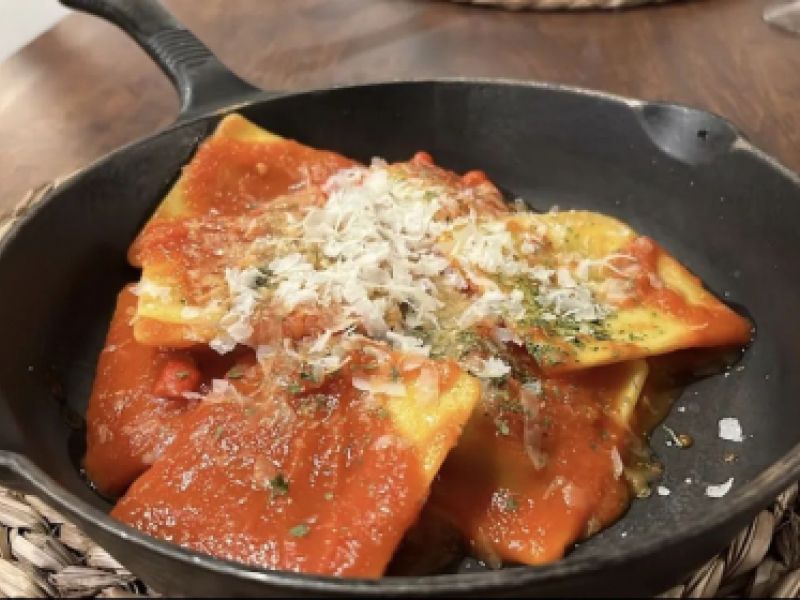 Pasta al horno con tomate y queso