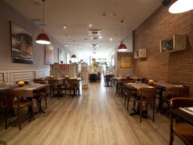 Plano general del interior del restaurante